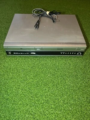 Toshiba Grabadora DVD VCR Combo D-VKR3SU VHS a DVD Doblaje SIN CONTROL REMOTO Foto 1 de 4