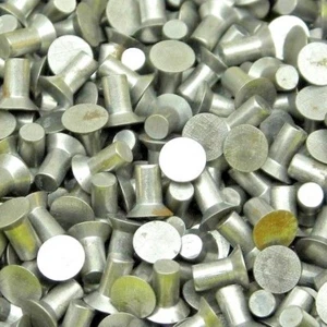 (100) 3/32" x 3/16" 90 DEGREE COUNTERSUNK HEAD STEEL IRON RIVETS 3/16 HEAD NH - Picture 1 of 2