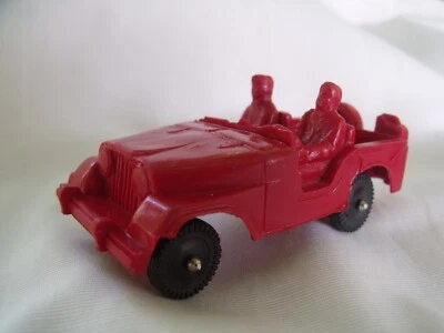 ref T1 - 1/43 - VINYL LINES -  JEEP  rouge   sans pare brise, attelage cassé - Photo 1/3