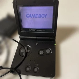 Game Boy Advance SP schwarz mit Ladegerät Hintergrundbeleuchtung gebraucht - Bild 1 von 4