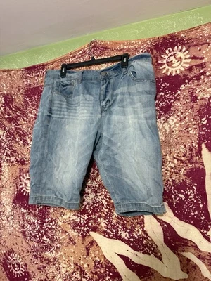 Calvin Klein Jeans Men’s Denim Shorts – Size W38 - Image 1 of 3