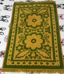 Fieldcrest Sculpture Flower Green Mustard Yellow Mid Century Modern Hand Towel - Picture 1 of 6
