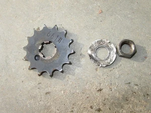 1974 kawasaki ks125 - front sprocket - Foto 1 di 3