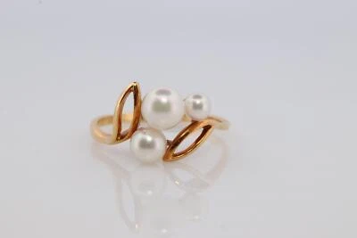 Mikimoto Ring. Vintage 18k Gold Mikimoto Pearl Cluster with Vines and Grapes - Image 1 of 4