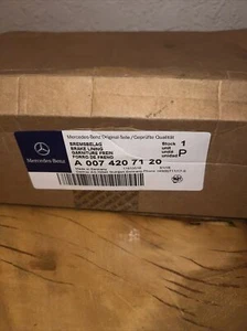 NEW MERCEDES-BENZ BRAKE PADS (PN 007 420 71 20) - Picture 1 of 3