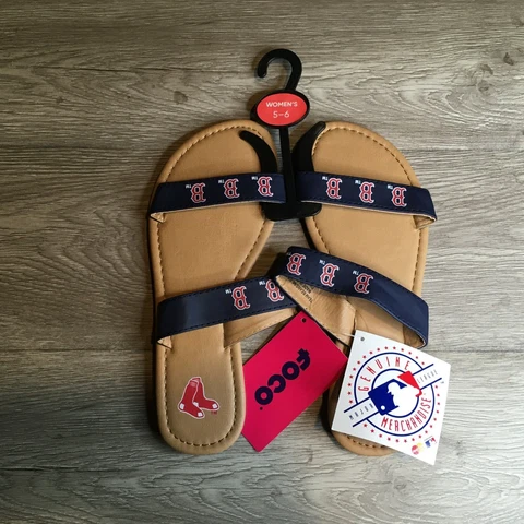 FOCO Forever Collectible Womens Small Slip On Sandals Boston Red Sox Beige NWT Cover
