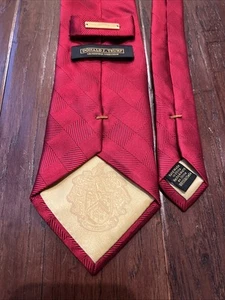 Cravatta Donald Trump Signature Collection rosso diamante classica 100% seta - Foto 1 di 6