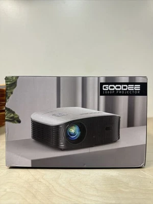 GOODEE SMART 4K PROJECTOR WITH 5G WIFI AND BLUETOOTH - BLACK/WHITE - Image 1 of 4
