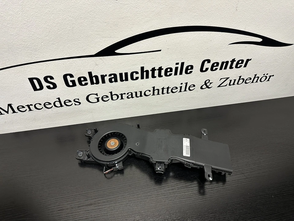 Genuine Mercedes SLK R171 R197 Airscarf Headroom Vent Blower Motor A1718300008 - Image 1 of 2