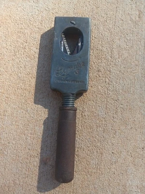 Lyndee 3 Threading cutting Tool * Pipe Rods etc, Adjustable VINTAGE used - Image 1 of 4