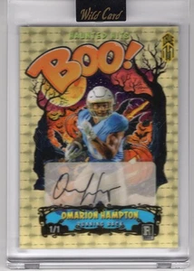 OMARION HAMPTON 2025 WILD CARD HAUNTED HITS BOO! RC AUTO TRUE 1/1 **LADEGERÄTE** - Bild 1 von 2