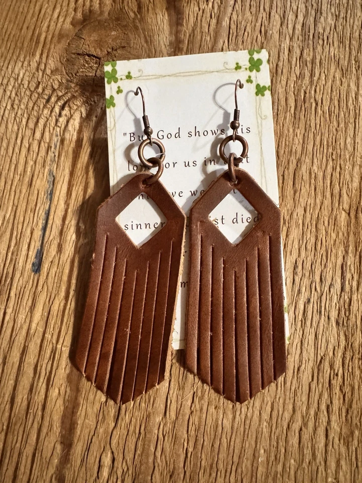 波西米亚色流苏皮革耳环  — 第 1/1 张图片