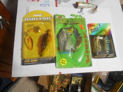 3 señuelos spinnerbait stanley, hawg caller, booyah Foto 1 de 4
