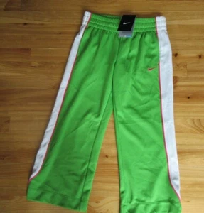 Nike Girls size L-14/16,Green Pull on waist 2 Front Pocket Active Capri NWT CUTE - Picture 1 of 3