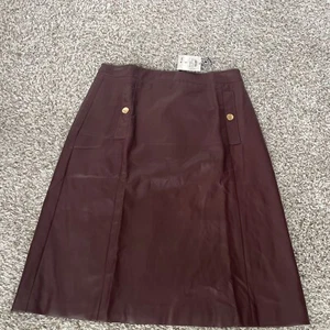 Liz Claiborne Back To Work Dark Burgundy Skirt Size 8 NWT - Picture 1 of 15