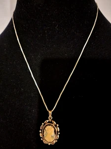 STERLING SILVER FEMALE FIGURAL CAMEO PENDANT NECKLACE - Picture 1 of 5