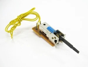 PIONEER CT-F1000 CASSETTE TAPE DECK PART PAUSE SWITCH RNP-407 - Picture 1 of 1