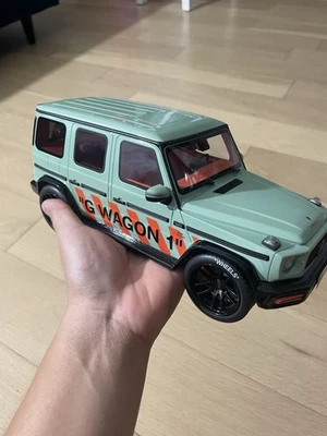 Modelo dañado leer descripción GT Spirit 1:18 Mercedes Benz G63 O-White G Wagon  Foto 1 de 4