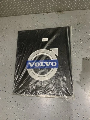 Guardabarros VOLVO TRUCK 24”x30” goma (par) Foto 1 de 4