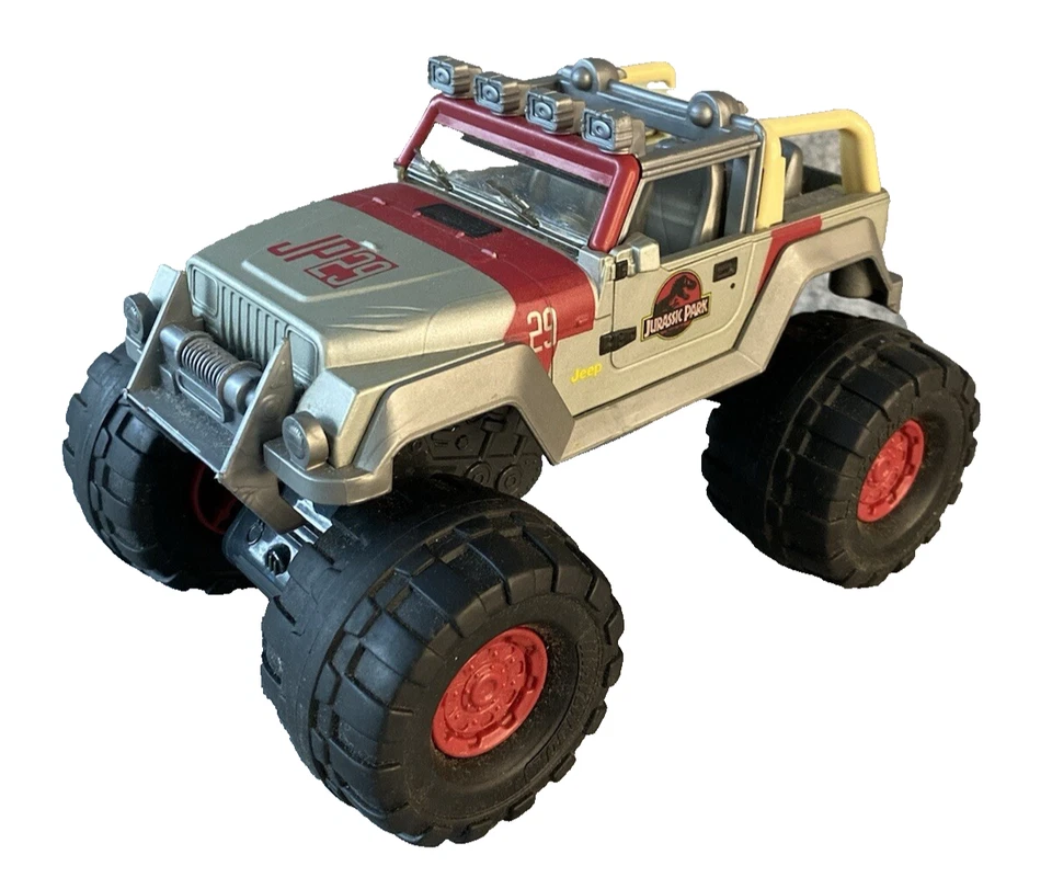 Matchbox Jurassic Park JP29 Jeep Wrangler Large Monster Truck Toy 2013 Mattel  - Image 1 of 4