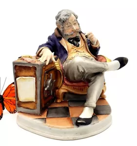 Estatuilla Estatua De Porcelana Capodimonte Vintage The Banker - Lefton Imports - Imagen 1 de 14