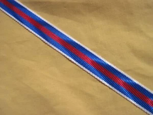 Coupe de Ruban Miniature pour Médaille Services Militaires Volontaires Argent - Picture 1 of 1