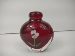 Red Heart Cased Art Glass bud Vase Floral smooth pontil 4" x 3" paperweight - Picture 1 of 8