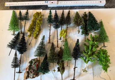 Model Trees & Scenery Bundle H0 Scale / Modellbäume & Landschaftsset Spur H0 - Bild 1 von 4