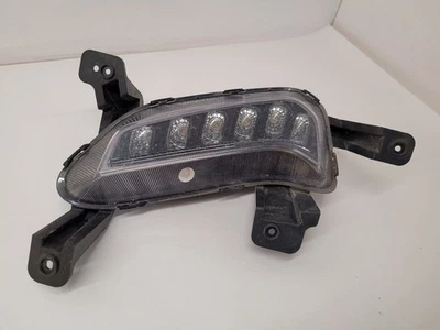  Hyundai Elantra 2017-2018 luz de estacionamiento/esquina del conductor luces de circulación diurna sedán  Foto 1 de 4