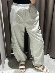 New Zara Off Gray Parachute Relaxed Cargo Pants Elastic Waist 32 MEDIUM - Picture 1 of 12