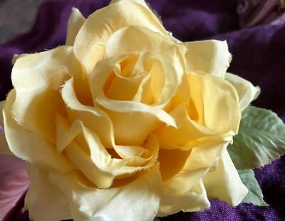 sombrerería vintage años 50 flor rosa 4" seda amarilla 1 pieza hecha en Japón Foto 1 de 4