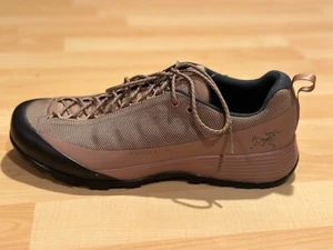 Arcteryx konseal FL con rosa silenciado púrpura talla 9,5 - Imagen 1 de 3