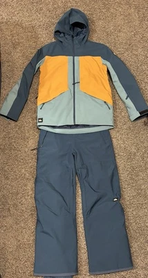 Baberos y chaqueta de esquí/snowboard Quiksilver para niños talla grande Foto 1 de 4
