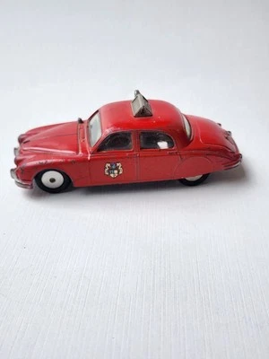 Corgi Toys Made in Britain Jaguar 2.4 Litre Red Fire Chief Car - Image 1 of 4