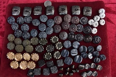 98 pcs LOT OLD CZECH RARE VINTAGE GLASS BUTTONS 1930´s ART-DECO - Image 1 of 2