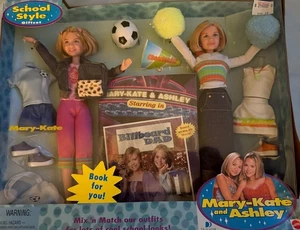 Vintage Mary-Kate und Ashley Schulstil Puppen #28228 2000 Mattel NRFB - Bild 1 von 5