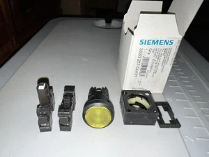 3SB3 257-0AA31 Siemens Yellow Push Button - Picture 1 of 2