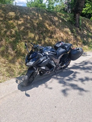 Kawasaki Z1000sx  Mit Koffer , TomTom Navi und viel Zubehör - Bild 1 von 4