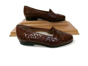 Womens Trotters Liz Brown /Tan Basket Weave Leather Loafers Shoes Size 6 WW $94 - Picture 1 of 12