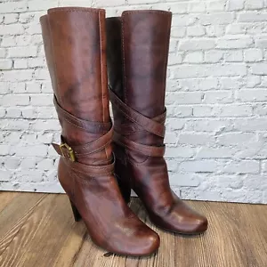 Vintage BCBGirls sexy braune hohe Lederstiefel mit hohem Absatz 8,5 M zum Überziehen hergestellt in Brasilien - Bild 1 von 12