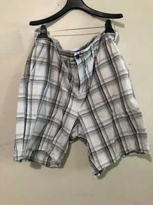 Croft & Barrow 40 码格子格子 100% 棉男式短裤棕色灰色白色 — 第 1/4 张图片