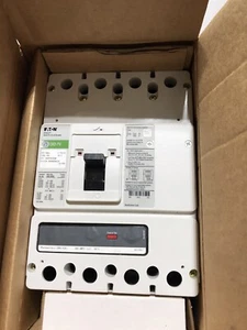 Eaton CKDPV4200W Molded Case Circuit Breakers 4P 200A 1000V CKD-PV - Picture 1 of 12