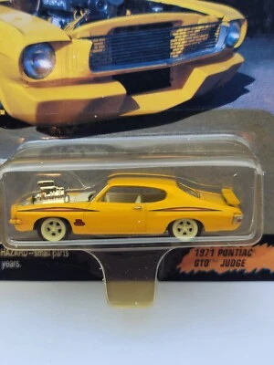 JOHNNY WHITE LIGHTNING STREET FREAKS 1971 PONTIAC GTO JUDGE WHEELIE STAND 1:64 - Image 1 of 4