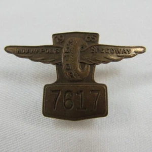 1965 Indianapolis 500 Bronze #7617 Pit Badge Jim Clark Lotus Ford - Picture 1 of 7
