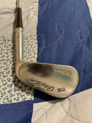 Wilson Patty Berg 5-Iron REG. NO. B-1250 RH - Image 1 of 4