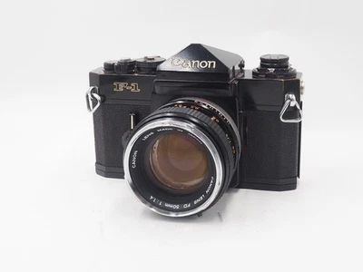 Câmera de Filme Canon F-1 35mm com Lente 50mm f/1.4 (U39142) SOMENTE RESIDENTES DOS EUA - Imagem 1 de 4