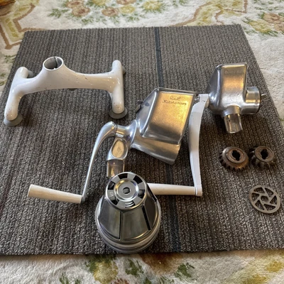 Molinillo de carne/ensaladora vintage Rival Kitcheneer modelo 377 Foto 1 de 4