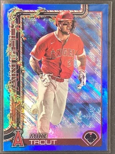 2025 Topps Holiday Blue Metallic Foil Parallel #H50 Mike Trout LA Angels - Bild 1 von 2