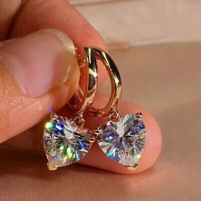 Pendientes colgantes/gotas de oro amarillo de 10 quilates de diamantes cultivados en laboratorio con corte de corazón de 2 quilates certificados Foto 1 de 4