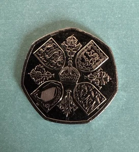 2022 - Charles III - Four Quarters Of The Royal Arms - 50p Münze - Bild 1 von 2